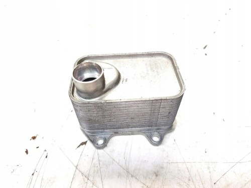 CHŁODNICA OLEJU SILNIKA AUDI VOLKSWAGEN SEAT SKODA 06L117021C