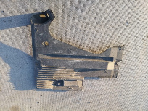 OSŁONA PŁYTA PODWOZIA AUDI A6 C6 LEWA 4F0825215L