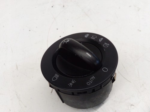 WŁĄCZNIK PRZEŁĄCZNIK ŚWIATEŁ AUDI A6 C6 4F2941531D