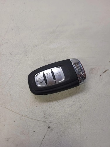 KLUCZYK PILOT AUDI A4 S4 B8 A5 S5 Q5 Q3 8T0959754K