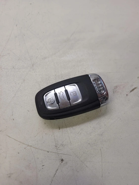 KLUCZYK PILOT AUDI A4 S4 B8 A5 S5 Q5 Q3 8T0959754K
