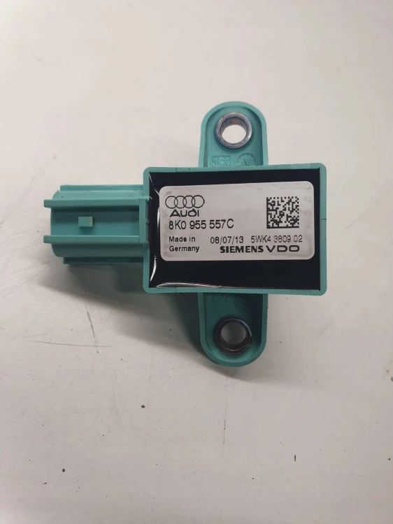 CZUJNIK UDERZENIOWY AUDI A4 B8 A5 Q5 8K0955557C