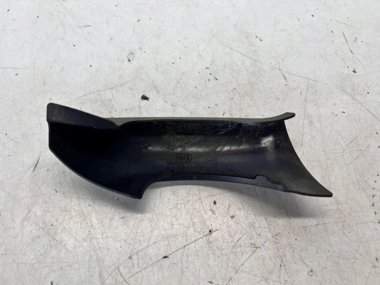 OSŁONA ZAWIASU PRAWY TYŁ AUDI Q7 4L 4L0827280
