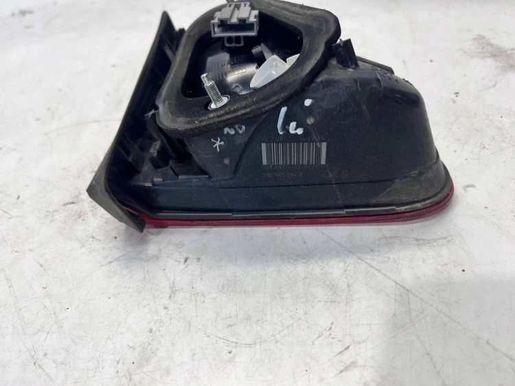 LAMPA PRAWY TYŁ Z KLAPY VW TIGUAN 5N0945094B