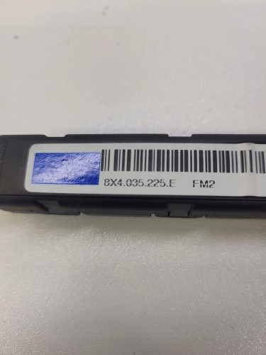 WZMACNIACZ ANTENYOWY GPS AUDI A1 8X4035225E