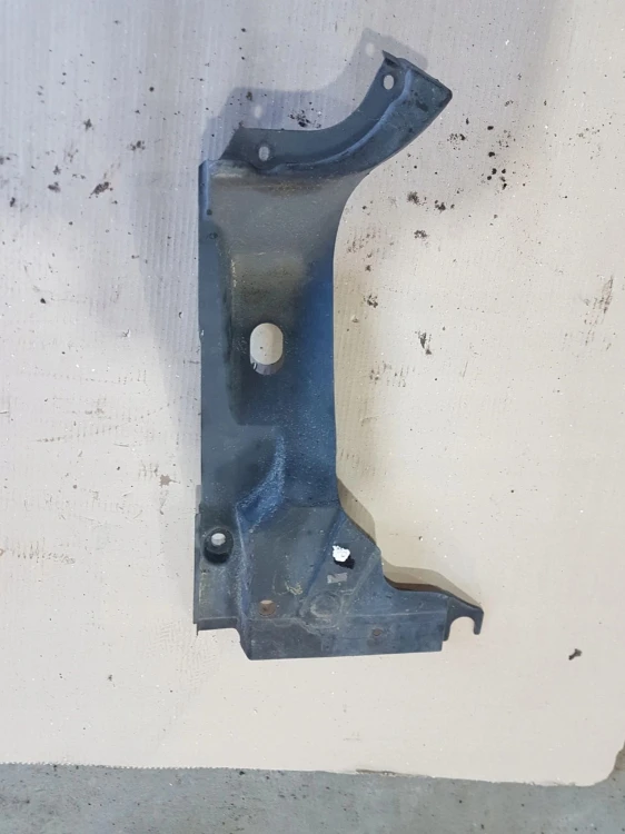 OSŁONA PODWOZIA AUDI A4 B6 B7 LEWA 8E0825215AC