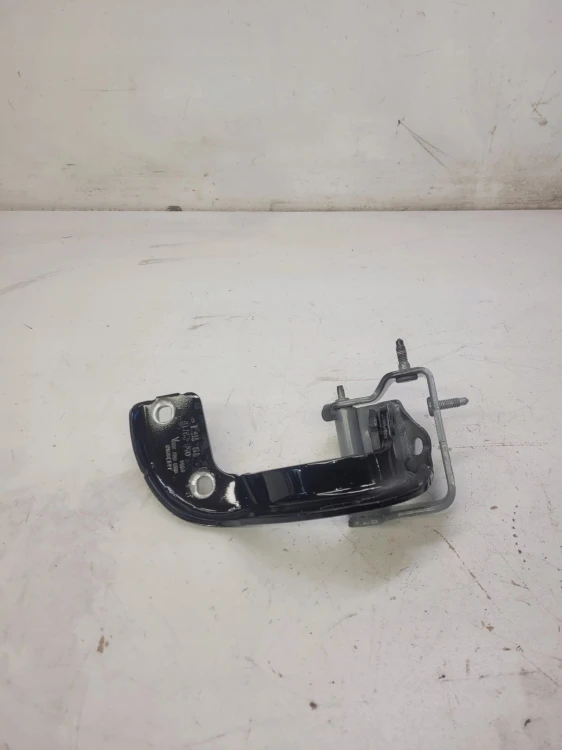 ZAWIAS KLAPY TYŁ LEWY AUDI A4 B9 AVANT 8W9827299A