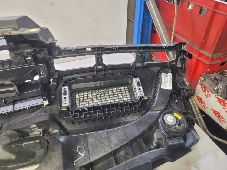 DESKA KOKPIT KONSOLA AUDI A4 B9 8W1857001F EU