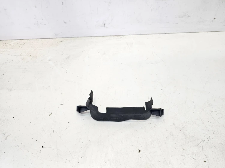 GÓRNA KIEROWNICA POWIETRZA PASA AUDI A3 8V 8V0121285