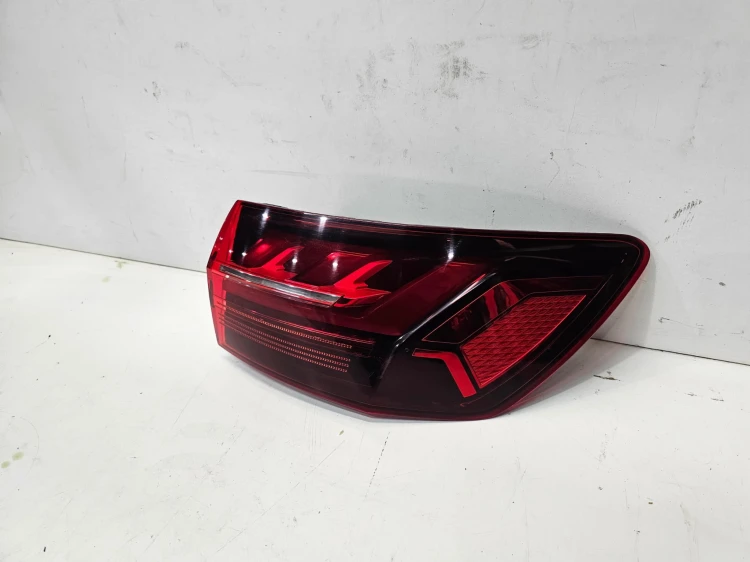 LAMPA PRAWY TYŁ W BŁOTNIK AUDI A4 B9 LIFT AVANT 8W9945092AA LED