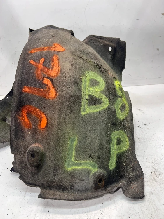 NADKOLE LEWY PRZÓD MATERIAŁOWE AUDI A4 B8 8K0821171C