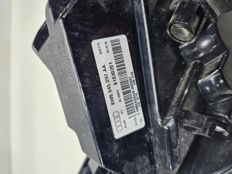 LAMPA PRAWY TYŁ W BŁOTNIK AUDI A4 B9 LIFT AVANT 8W9945092AA LED