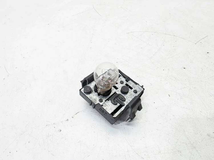 WKŁAD LAMPY LEWY LUB PRAWY TYŁ W KLAPĘ VOLKSWAGEN SHARAN 7M3945259
