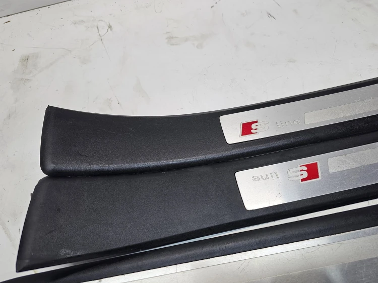 LISTWA LISTWY PROGOWE WEWNĘTRZNE KOMPLET AUDI A4 B6 B7