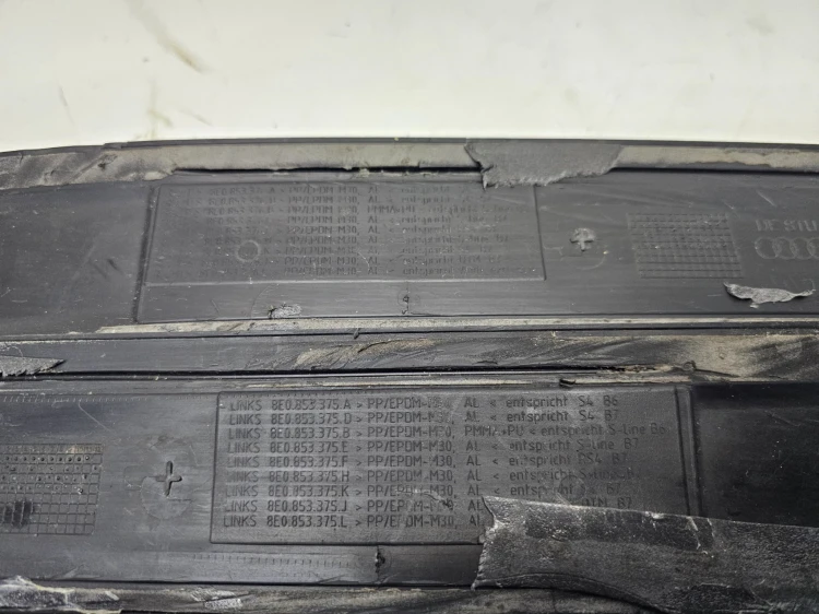 LISTWA LISTWY PROGOWE WEWNĘTRZNE KOMPLET AUDI A4 B6 B7