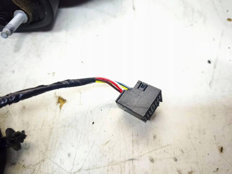 LUSTERKO ZEWNĘTRZNE LEWE AUDI A3 8V 6-PIN UK