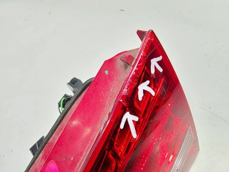 LAMPA LED PRAWY TYŁ Z KLAPY AUDI A5 COUPE 8T0945094A 2/25