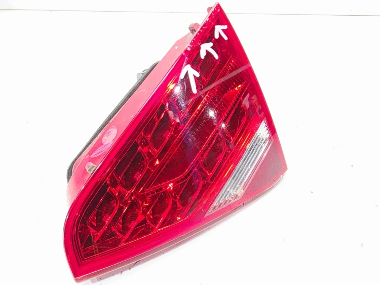 LAMPA LED PRAWY TYŁ Z KLAPY AUDI A5 COUPE 8T0945094A 2/25