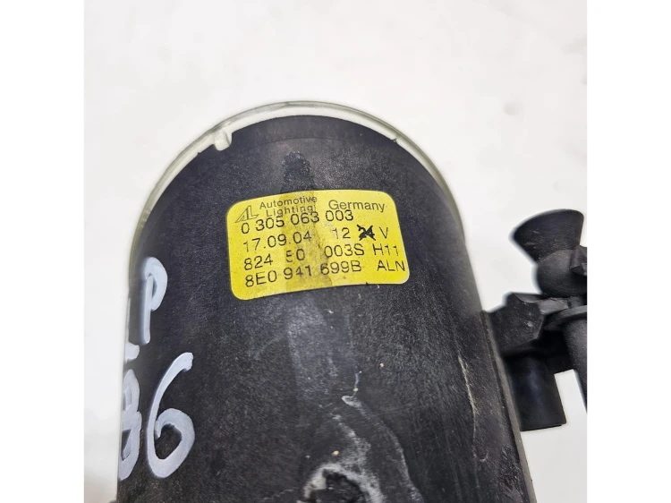 HALOGEN LAMPA PRZECIWMGIELNA LEWY PRZÓD AUDI A4 B6 8E0941699B