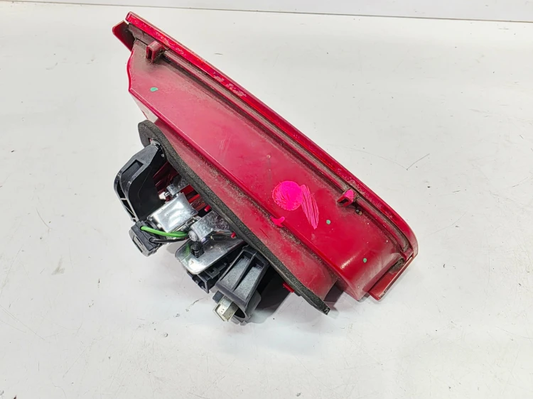 LAMPA LED PRAWY TYŁ Z KLAPY AUDI A5 COUPE 8T0945094A 2/25