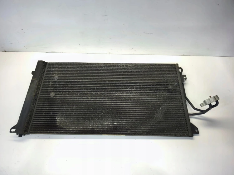CHŁODNICA KLIMATYZACJI AUDI Q7 4L 4L0260401