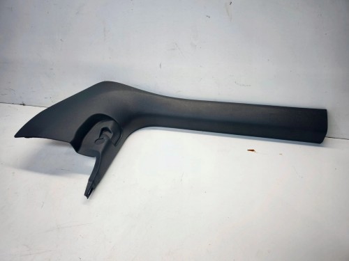 OSŁONA POSZYCIA PROGU LEWA AUDI A4 B9 8W1867271A