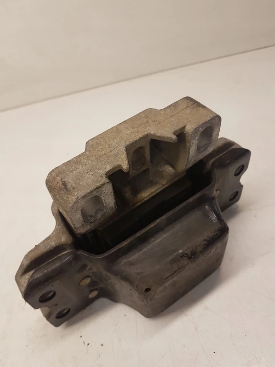 ŁAPA PODUSZKA SKRZYNI AUDI VW 1K0199555M