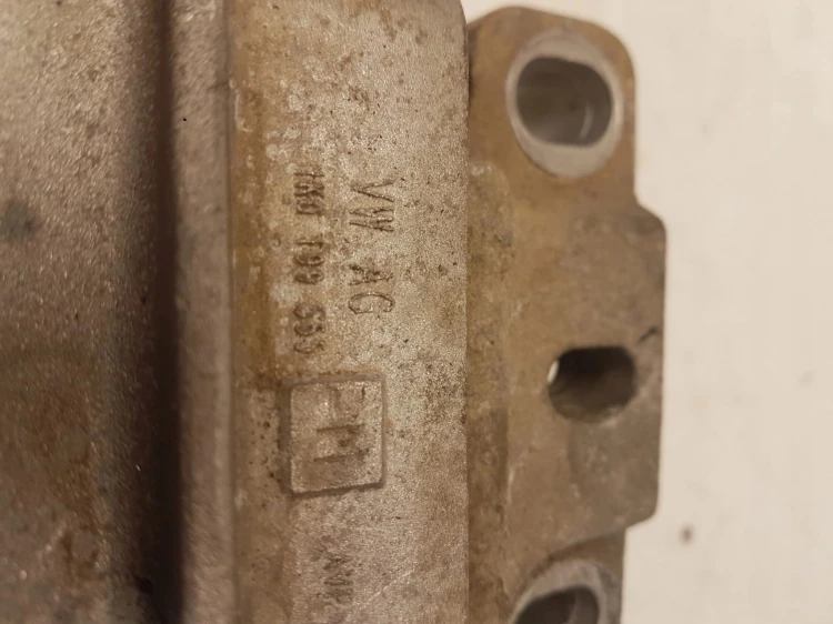 ŁAPA PODUSZKA SKRZYNI AUDI VW 1K0199555M