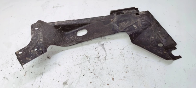OSŁONA PODWOZIA PRAWY TYŁ AUDI A4 B7 8H0825216B