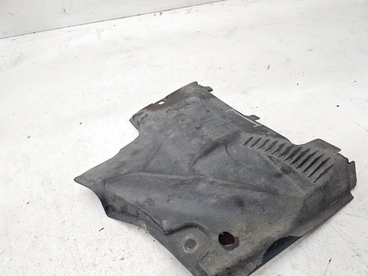 OSŁONA PODWOZIA PRAWY PRZÓD AUDI A5 8T CABRIO 8F0825202