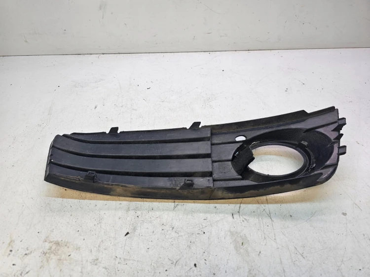 KRATKA ATRAPA ZDERZAKA LEWA AUDI A4 B8 8KD807681