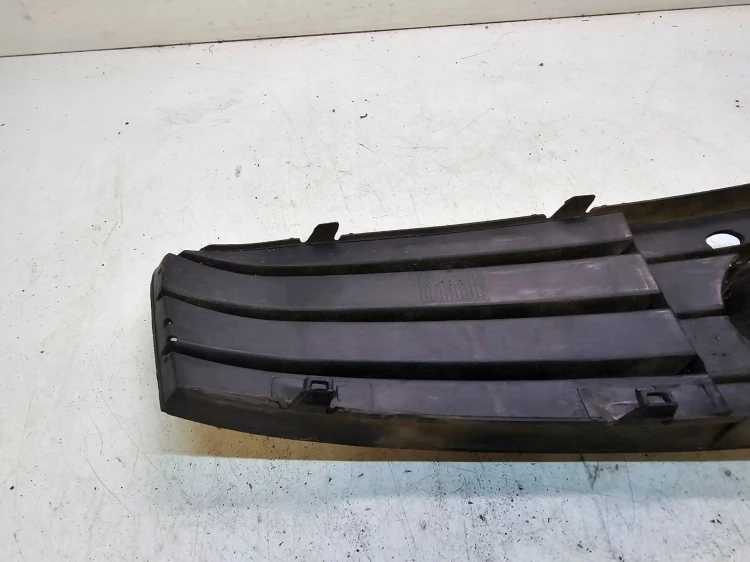 KRATKA ATRAPA ZDERZAKA LEWA AUDI A4 B8 8KD807681