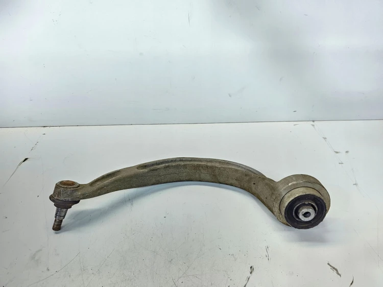 WAHACZ LEWY PRZÓD AUDI A4 A5 Q5 A6 A7 4G0407695