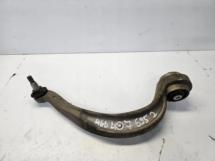 WAHACZ LEWY PRZÓD AUDI A4 A5 Q5 A6 A7 4G0407695