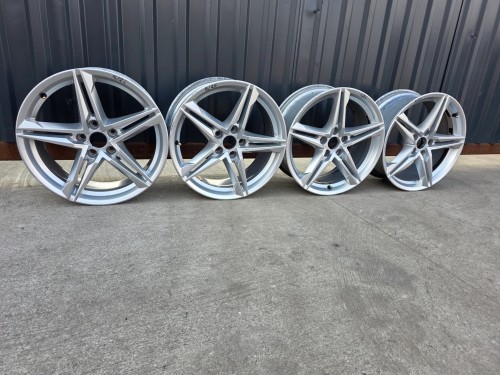 FELGA FELGI KOMPLET VW SKODA AUDI A4 B9 A5 8W 8.0J R18 ET40 8W0601025R 8/26