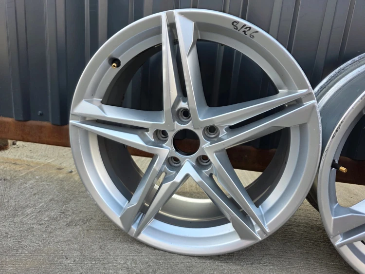 FELGA FELGI KOMPLET VW SKODA AUDI A4 B9 A5 8W 8.0J R18 ET40 8W0601025R 8/26