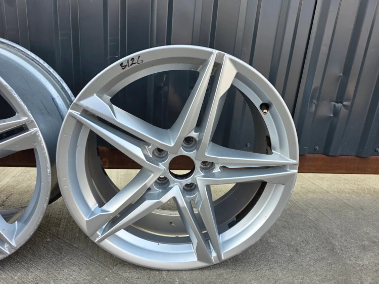 FELGA FELGI KOMPLET VW SKODA AUDI A4 B9 A5 8W 8.0J R18 ET40 8W0601025R 8/26