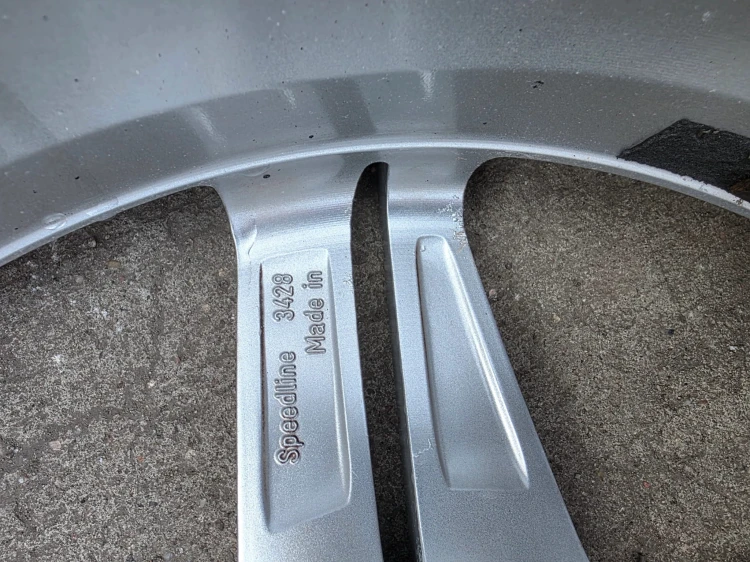 FELGA FELGI KOMPLET VW SKODA AUDI A4 B9 A5 8W 8.0J R18 ET40 8W0601025R 8/26