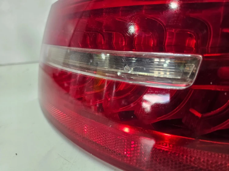 LAMPA PRAWY TYŁ W BŁOTNIK LED AUDI A6 C6 SEDAN LIFT 4F5945096J