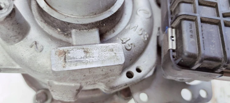 TURBOSPRĘŻARKA AUDI A6 C6 Q7 3.0 TDI 059145722R