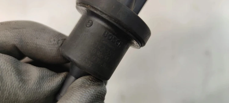ZAWÓR ZBIORNIA PALIWA AUDI VW SEAT 0280142353