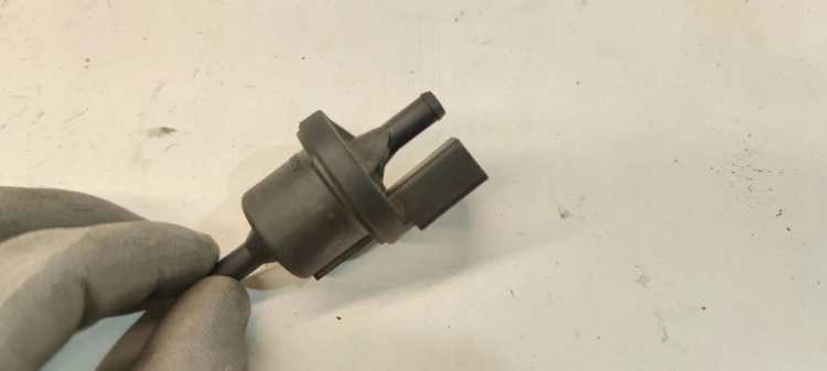 ZAWÓR ZBIORNIA PALIWA AUDI VW SEAT 0280142353