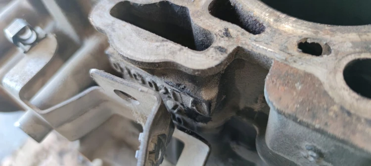 BLOK SILNIKA AUDI A4 B7 A6 C6 2.0 TDI BRE 03G021A