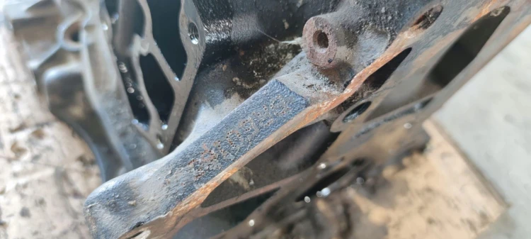 BLOK SILNIKA AUDI A4 B7 A6 C6 2.0 TDI BRE 03G021A