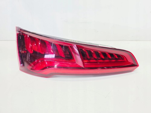 LAMPA LEWY TYŁ W KLAPĘ LED AUDI Q5 FY 80A945093B EUROPA 1/25