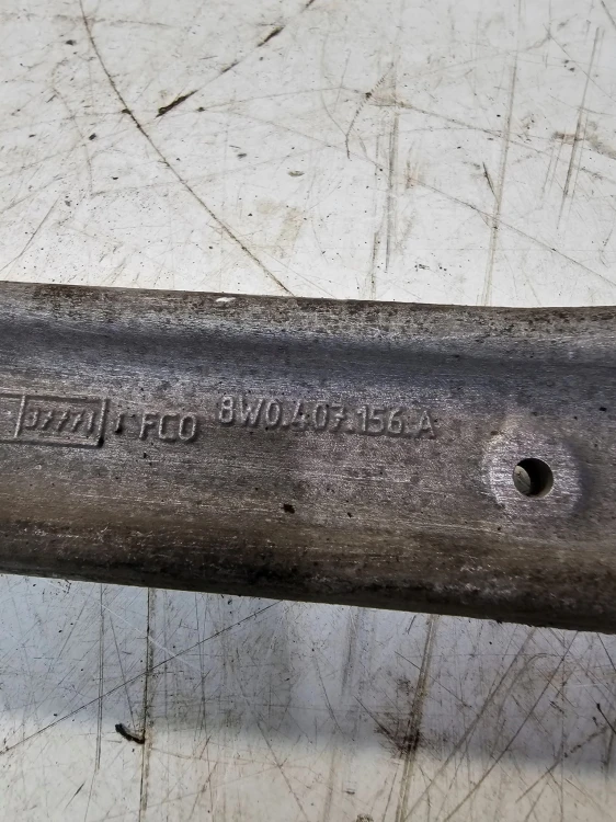 WAHACZ PRAWY PRZÓD AUDI A4 B9 A5 8W 8W0407156A