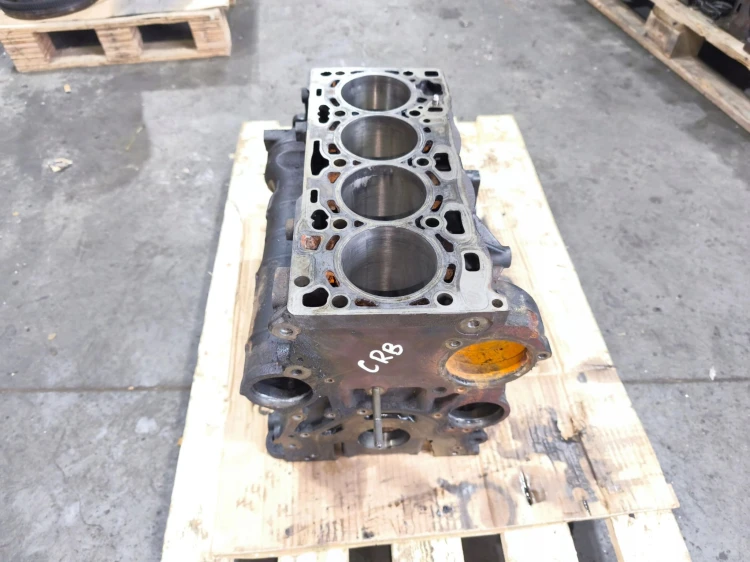 BLOK SILNIKA AUDI A3 8V VOLKSWAGEN SEAT SKODA 2.0 TDI CRB 03N023A