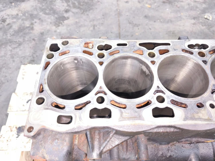 BLOK SILNIKA AUDI A3 8V VOLKSWAGEN SEAT SKODA 2.0 TDI CRB 03N023A