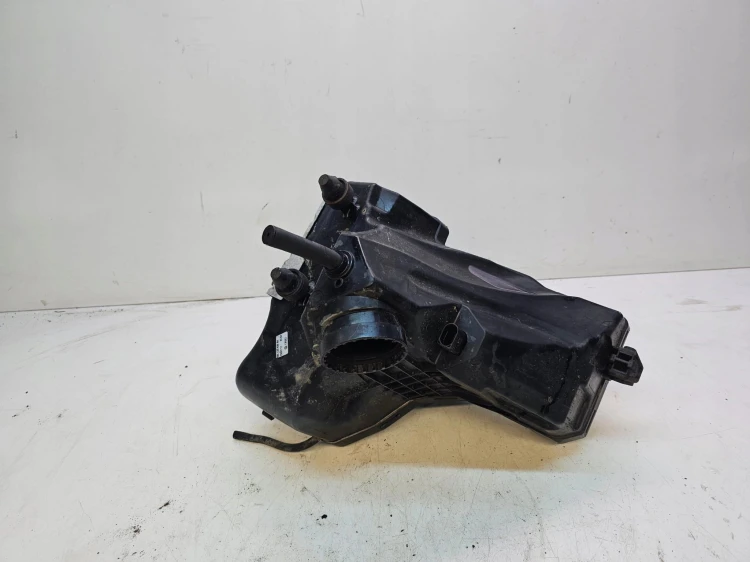 OBUDOWA FILTRA POWIETRZA AUDI A4 B8 A5 8K0133835BH