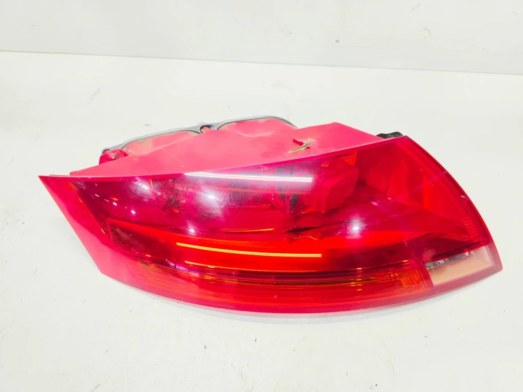 LAMPA LEWY TYŁ AUDI TT 8J 8J0945095B